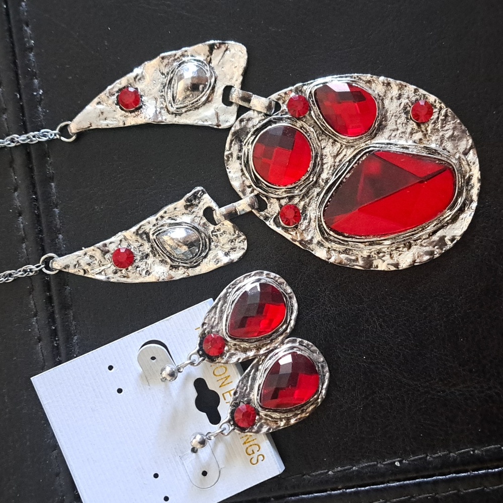 Elegant Red and Silver Jewelry Set